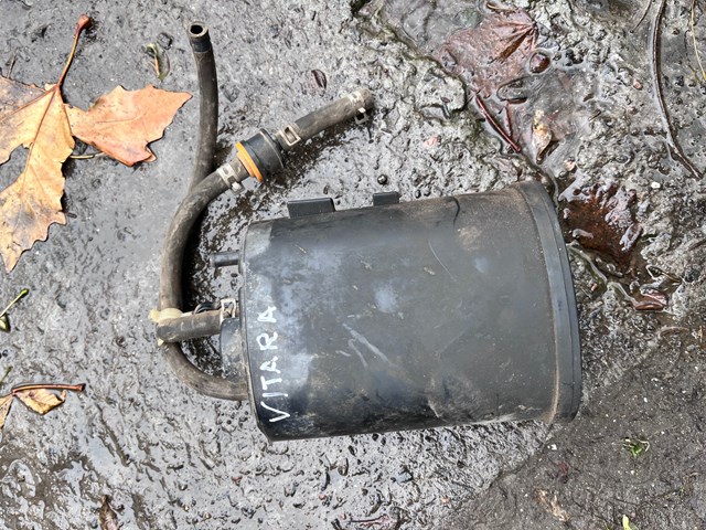 Adsorvedor dos vapores de combustível Suzuki Grand Vitara  JB