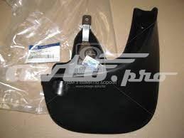 Faldilla guardabarro trasera derecha 868422E000 HYUNDAI