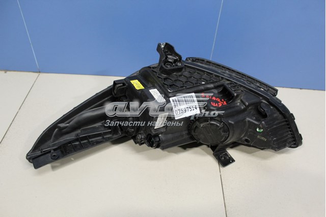 Правая фара 92102H5100 Hyundai/Kia