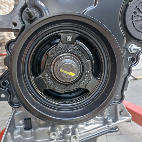 Двигатель 2384532 Ford