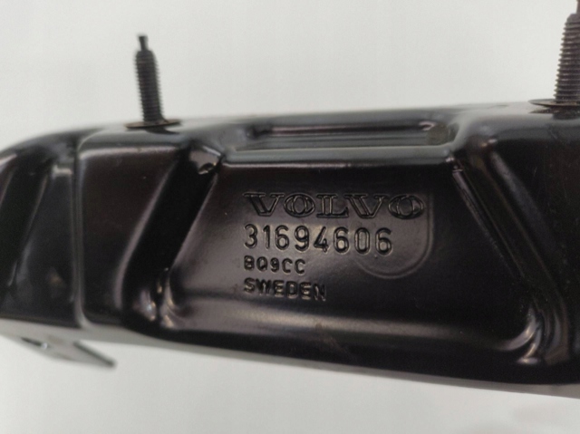 31694606 Volvo 