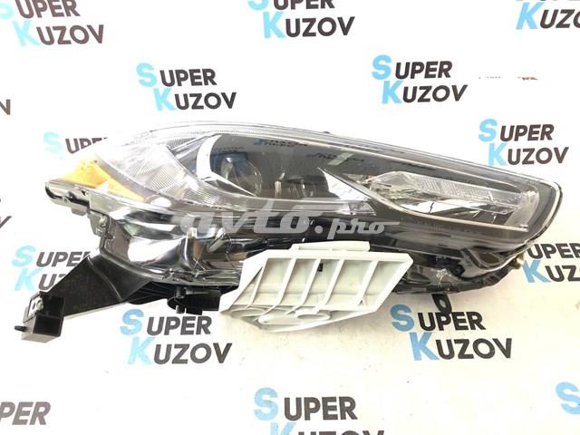 Правая фара 260109NR0B Nissan/Infiniti