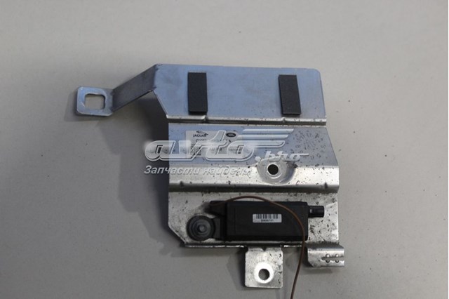  LR042317 Land Rover