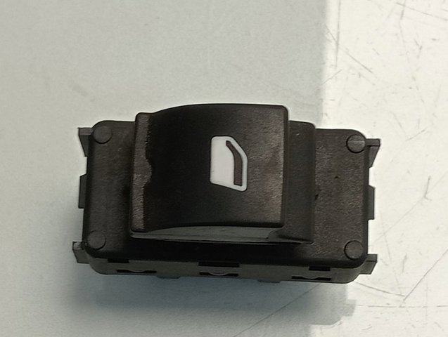 98016307ZD Peugeot/Citroen Кнопка подъемника переднего правого стекла