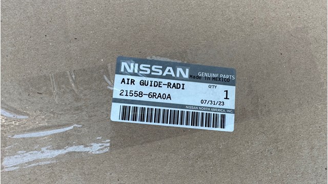 215586RA0A Nissan/Infiniti Воздуховод (дефлектор) радиатора правый