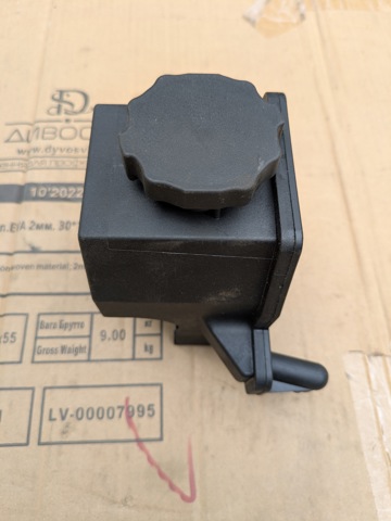 Бачок гидроусилителя Мерседес-бенц Спринтер I 2-t