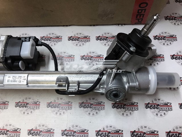 Купить LR092479 Land Rover Рулевая рейка