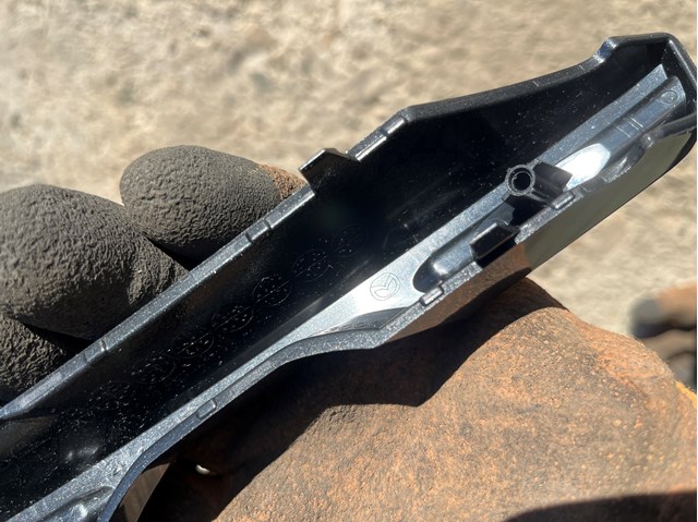 KA0J50C22 Mazda Заглушка противотуманок, левая