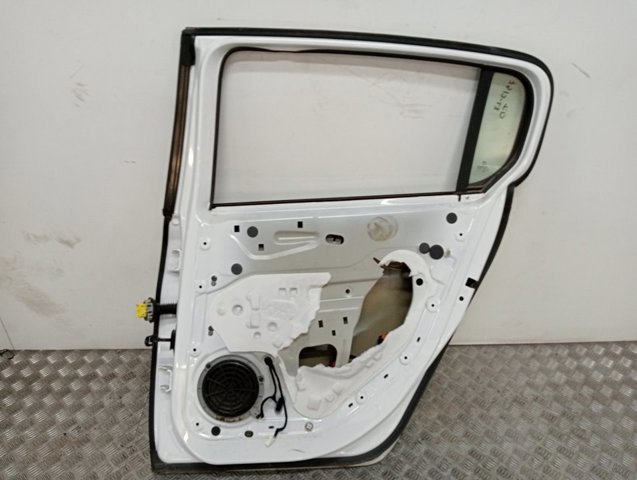 Купить Дверь задняя правая Пежо 308 II LB, LP, LW, LH, L3