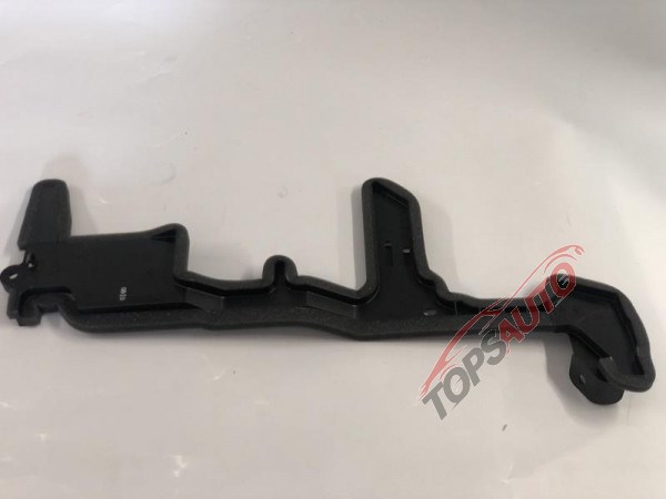 Купить 215596MA0A Nissan/Infiniti Дефлектор радиатора