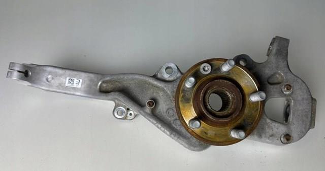 Кулак поворотный передний левый Land Rover LR138443
