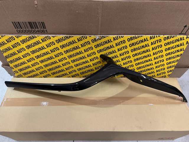 BCKN50770C Mazda Молдинг решетки радиатора левый
