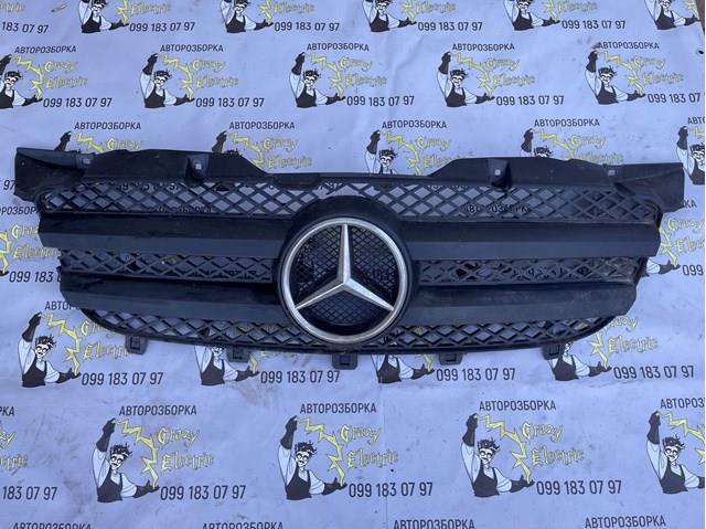 Купить A9068800285 Mercedes Решетка радиатора