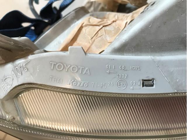  Toyota 811060K120