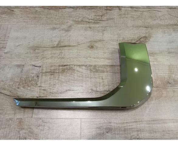 Compre 6407A368 Mitsubishi Moldura direita do pára-choque dianteiro