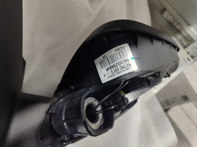 Купить 963015199R Renault (RVI) Боковое зеркало заднего вида правое