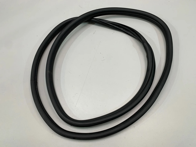 7258311 BMW 