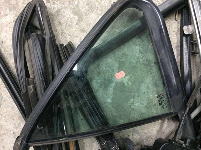 Ventanilla de esquina, trasera izquierda 8200000399 RENAULT