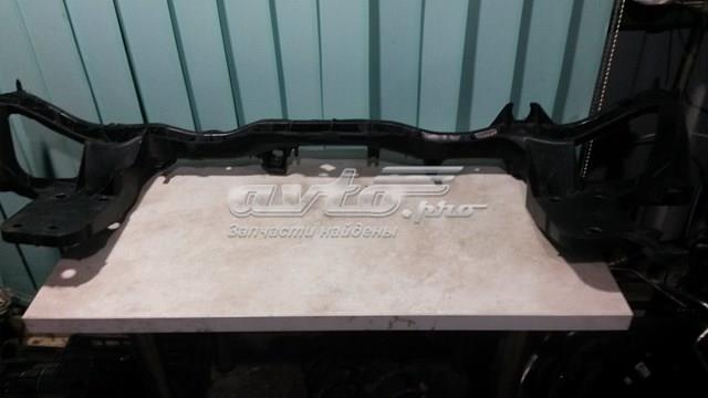 Рамка радиатора 8201130847 Renault (RVI)