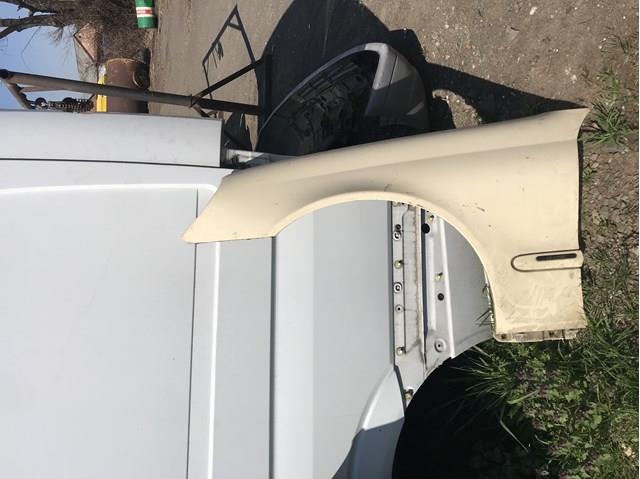 Крыло переднее левое A2038800118 Mercedes