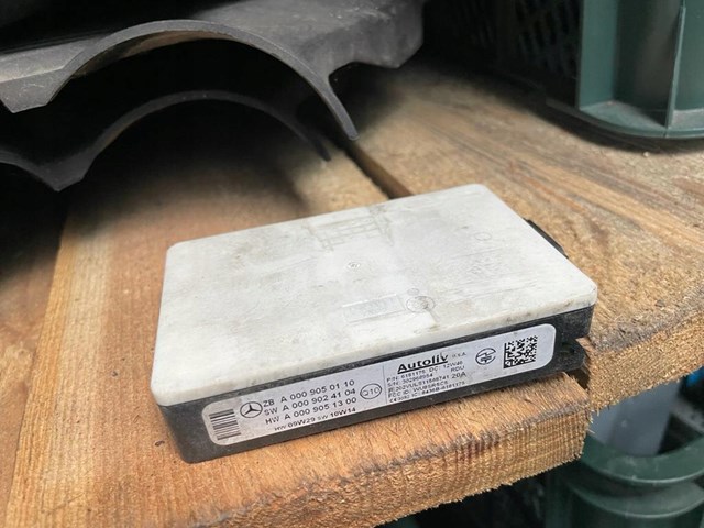 9050110 MERCEDES Sensor De Distancia Por Radar original y equivalente