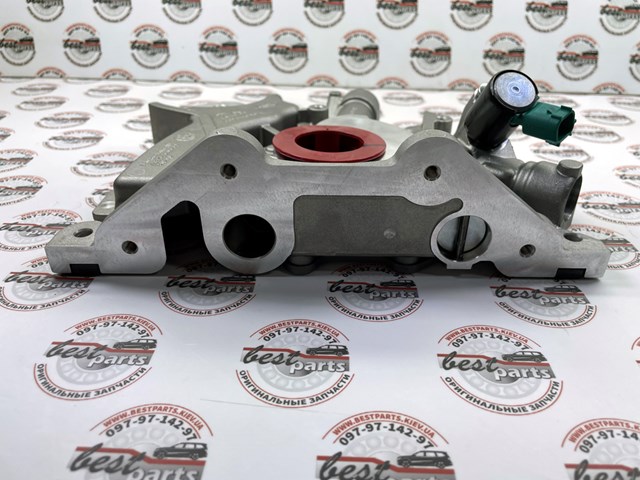 Масляный насос LR096231 Land Rover