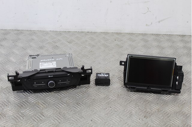 281152808R Renault (RVI) Радиоприемник