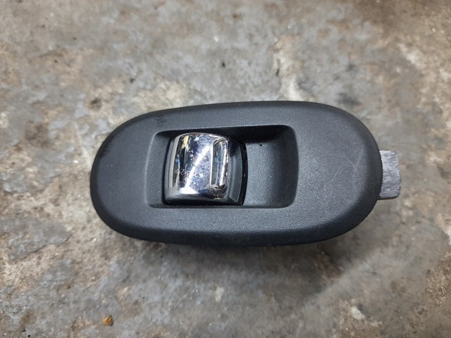 Кнопка включения мотора стеклоподъемника передняя правая на MINI Cooper F55