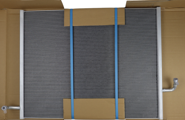 Радиатор охлаждения двигателя дополнительный Polcar 90X2084 цена, от 179.13 USD