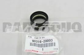 9031628003 Toyota Сальник полуоси переднего моста, правой