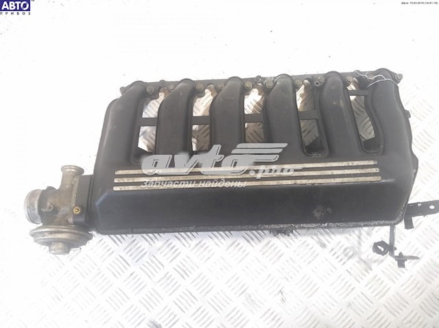Впускной коллектор 2247439 BMW