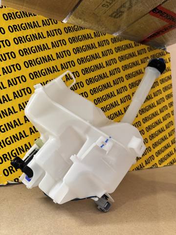 Бачок омывателя DGJ167480 Mazda