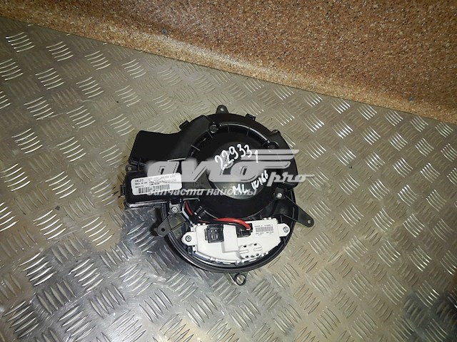 Мотор вентилятора печки (отопителя салона) Mercedes A1669066100