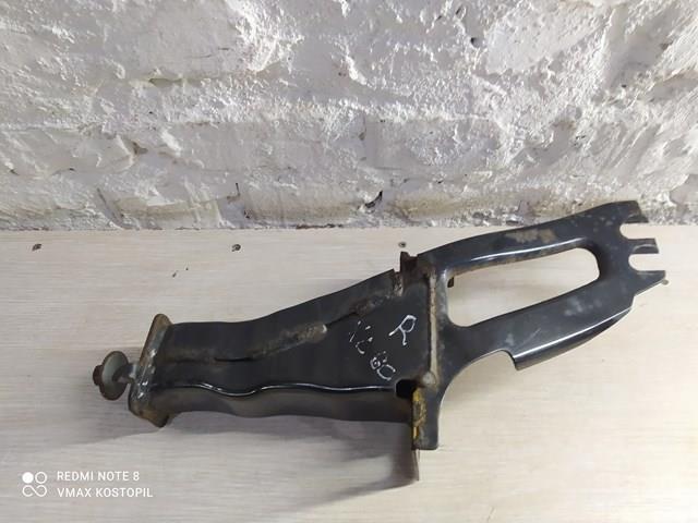 Купить 31329436 Volvo Кронштейн усилителя переднего бампера
