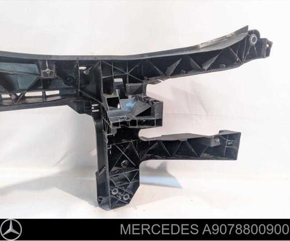 Рамка радиатора 9078800900 Mercedes