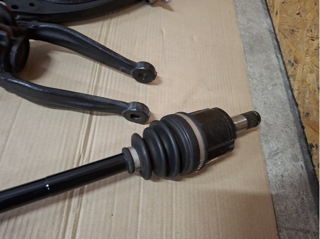 Привод передний левый Mazda FD052560X цена, от 361.06 USD