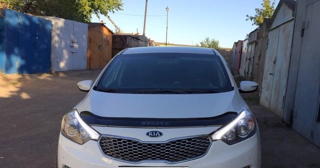 Спойлер на капот на KIA Cerato III YD