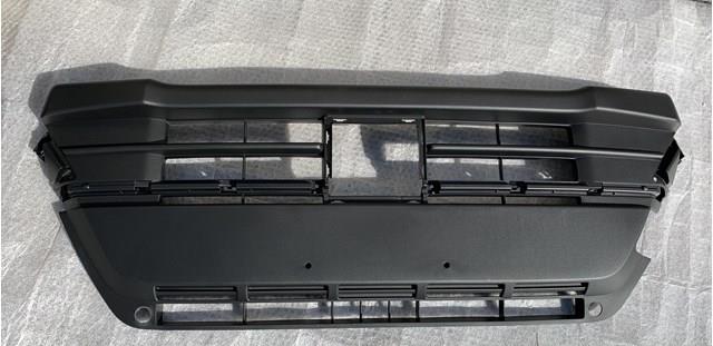 Решетка бампера переднего центральная Suzuki 7172186R005PK цена, от 127.12 USD