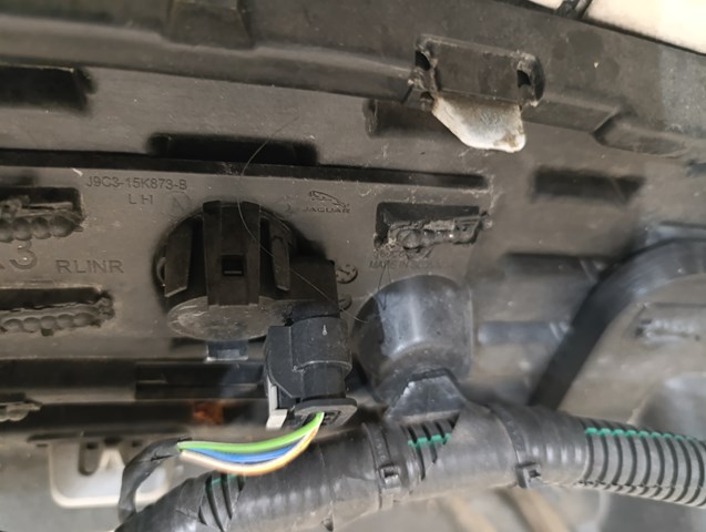 T4A5540 Jaguar Передние парктроники
