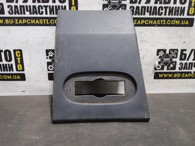 A9066901282 Mercedes Накладка стойки кузова внешняя центральная правая