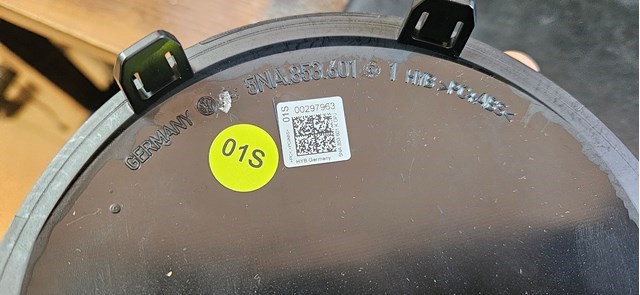 Купить 5NA853601KDPJ VAG Эмблема решетки радиатора