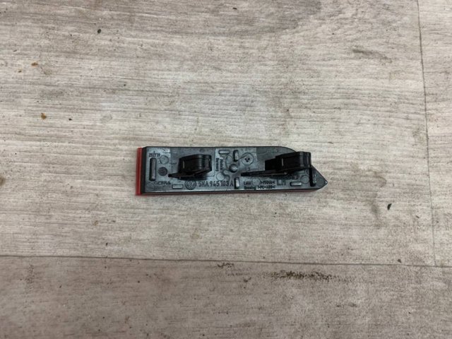 Левый отражатель заднего бампера Autotechteile 3945093 цена, от 22.15 USD