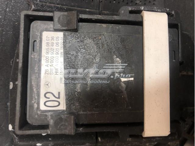 A000905980764 Mercedes 