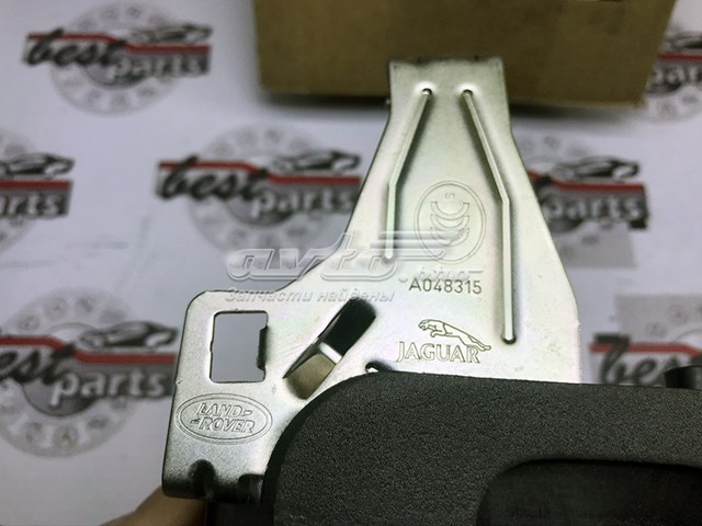 Замок передней пассажирской двери Land Rover LR070437
