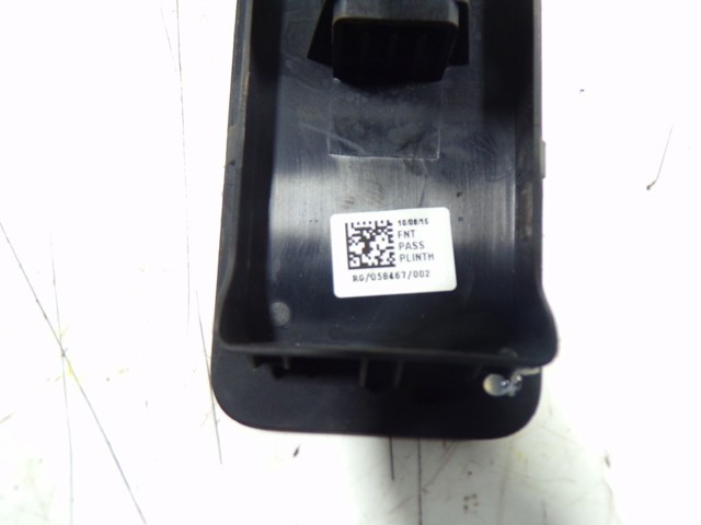 LR059773 Land Rover Кнопка подъемника переднего правого стекла