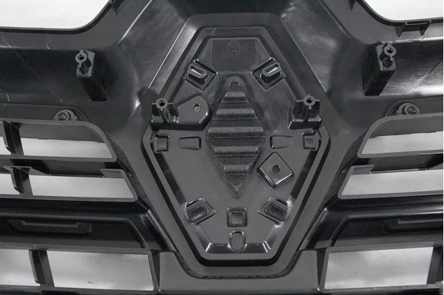 623104956R Renault (RVI) Решетка радиатора