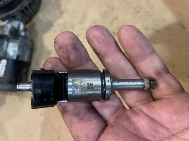 Форсунка инжектора Mazda PY0113250 цена, от 12.70 USD