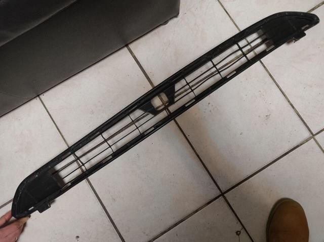 Rejilla de ventilación, parachoques delantero, superior 5311242110 TOYOTA