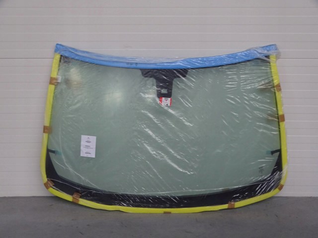 Скло лобове LR048389 LAND ROVER
