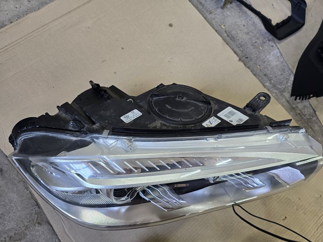  7460618 BMW